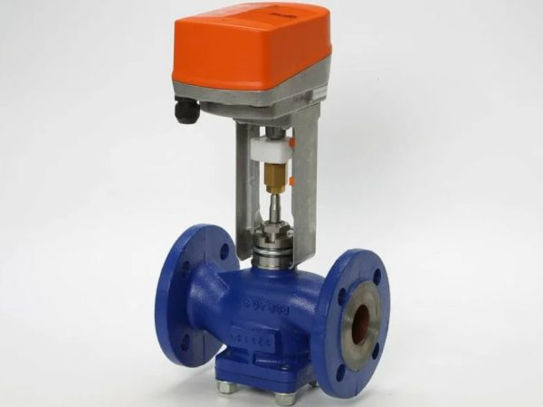 Регулирующий клапан RV103: Надежность и эффективность решения инженерных задач.