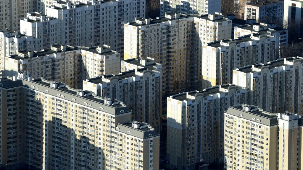 Число сделок на первичном рынке московского жилья достигло 36,5 тысячи и побило рекорд 2021 года